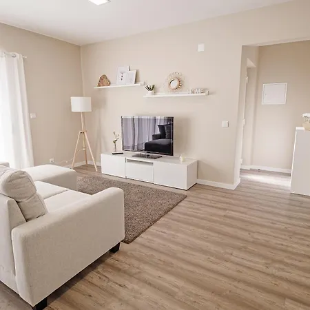 Close To Lisbon & Beaches Amora