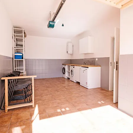 Close To Lisbon & Beaches
